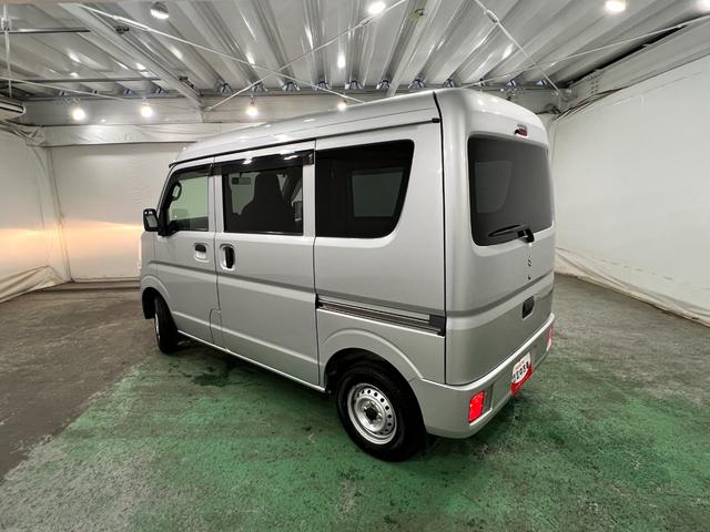 エブリイPC 走行63887キロ/車検整備付/雹害一年保証・走行距離無制限走行63887キロ 車検整備付 雹害 助手席エアバック 純正カーペットマット AMFMラジオ キーレス(埼玉県)の中古車