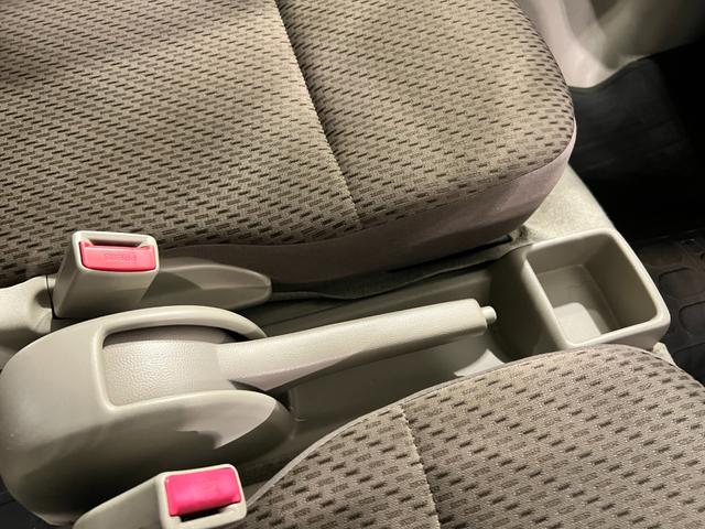 エブリイPC 走行63887キロ/車検整備付/雹害一年保証・走行距離無制限走行63887キロ 車検整備付 雹害 助手席エアバック 純正カーペットマット AMFMラジオ キーレス(埼玉県)の中古車