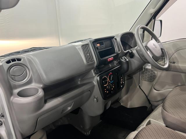 エブリイPC 走行63887キロ/車検整備付/雹害一年保証・走行距離無制限走行63887キロ 車検整備付 雹害 助手席エアバック 純正カーペットマット AMFMラジオ キーレス(埼玉県)の中古車