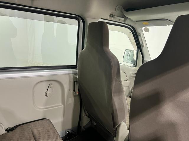 エブリイPC 走行63887キロ/車検整備付/雹害一年保証・走行距離無制限走行63887キロ 車検整備付 雹害 助手席エアバック 純正カーペットマット AMFMラジオ キーレス(埼玉県)の中古車