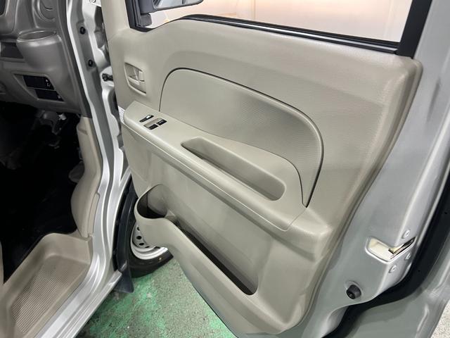 エブリイPC 走行63887キロ/車検整備付/雹害一年保証・走行距離無制限走行63887キロ 車検整備付 雹害 助手席エアバック 純正カーペットマット AMFMラジオ キーレス(埼玉県)の中古車