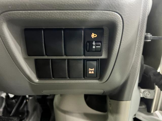 エブリイPC 走行63887キロ/車検整備付/雹害一年保証・走行距離無制限走行63887キロ 車検整備付 雹害 助手席エアバック 純正カーペットマット AMFMラジオ キーレス(埼玉県)の中古車