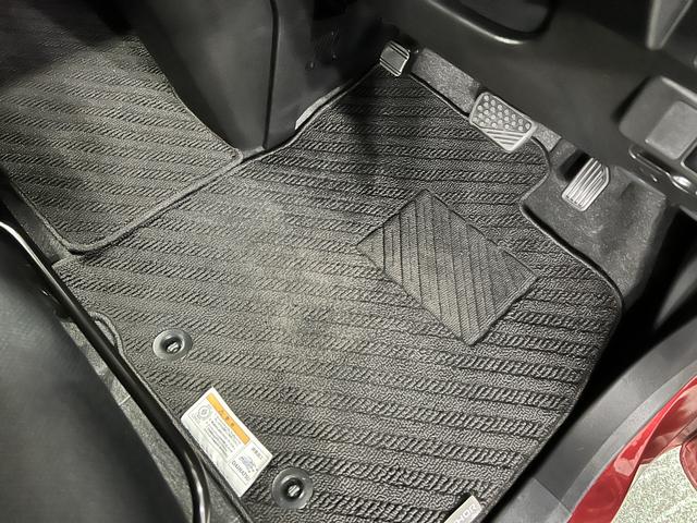 トールカスタムG リミテッド SAIII 走行13095キロ/ナビ一年保証・走行距離無制限走行13095キロ フルセグナビ ブルートゥース 全周囲カメラ ドラレコ LEDヘッドライト オートライト クリアランスソナー 両側電動スライドドア(埼玉県)の中古車