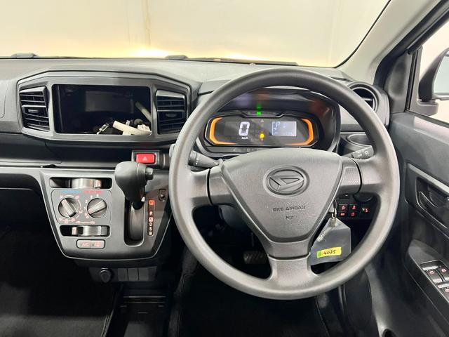 ミライースL SAIII 走行4739キロ/オートライト/マット1年保証距離無制限 走行距離4739キロ マット クリアランスソナー オートライト オートマチックハイビーム アイドリングストップ マニュアルエアコン キーレスエントリー アイドリングストップ(埼玉県)の中古車