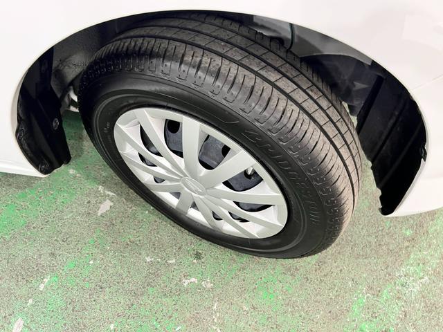 ミライースL SAIII 走行4739キロ/オートライト/マット1年保証距離無制限 走行距離4739キロ マット クリアランスソナー オートライト オートマチックハイビーム アイドリングストップ マニュアルエアコン キーレスエントリー アイドリングストップ(埼玉県)の中古車