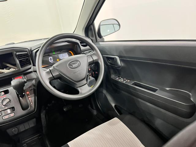 ミライースL SAIII 走行4739キロ/オートライト/マット1年保証距離無制限 走行距離4739キロ マット クリアランスソナー オートライト オートマチックハイビーム アイドリングストップ マニュアルエアコン キーレスエントリー アイドリングストップ(埼玉県)の中古車