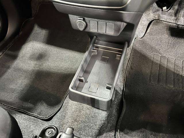 ミライースL SAIII 走行4739キロ/オートライト/マット1年保証距離無制限 走行距離4739キロ マット クリアランスソナー オートライト オートマチックハイビーム アイドリングストップ マニュアルエアコン キーレスエントリー アイドリングストップ(埼玉県)の中古車