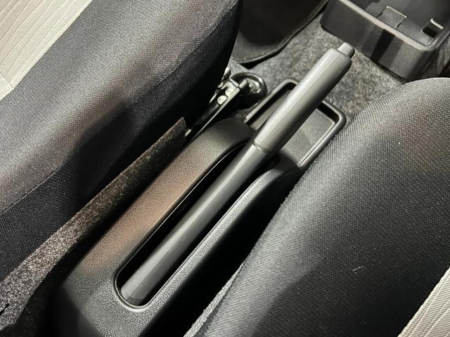 ミライースL SAIII 走行4739キロ/オートライト/マット1年保証距離無制限 走行距離4739キロ マット クリアランスソナー オートライト オートマチックハイビーム アイドリングストップ マニュアルエアコン キーレスエントリー アイドリングストップ(埼玉県)の中古車