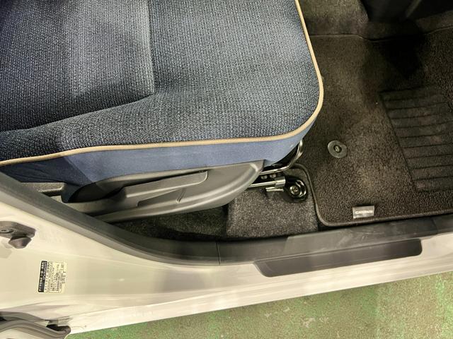 ムーヴキャンバスセオリーＧターボ　走行２３３３０キロ／ＬＥＤヘッドランプ１年保証距離無制限　走行距離２３３３０キロ　ＵＳＢソケット　純正マット　サイドエアバッグ　ＬＥＤヘッドランプ　アイドリングストップ　シートヒーター　両側電動スライドドア　オート格納式ドアミラー（埼玉県）の中古車