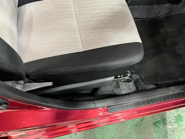 ミライースＬ　ＳＡIII　走行４５７３キロ／オートライト／マット１年保証距離無制限　走行距離４５７３キロ　マット　助手席エアバッグ　クリアランスソナー　オートマチックハイビーム　オートライト　アイドリングストップ　キーレスエントリー　マニュアルエアコン（東京都）の中古車