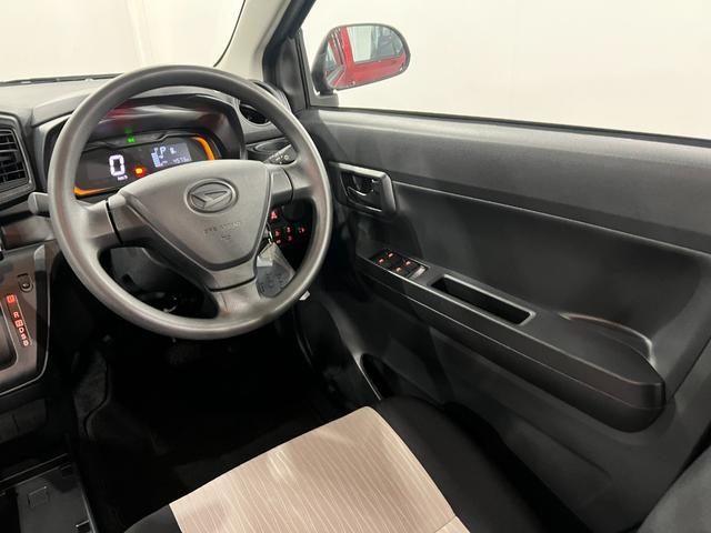 ミライースＬ　ＳＡIII　走行４５７３キロ／オートライト／マット１年保証距離無制限　走行距離４５７３キロ　マット　助手席エアバッグ　クリアランスソナー　オートマチックハイビーム　オートライト　アイドリングストップ　キーレスエントリー　マニュアルエアコン（東京都）の中古車