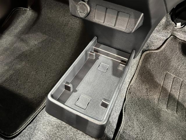 ミライースＬ　ＳＡIII　走行４５７３キロ／オートライト／マット１年保証距離無制限　走行距離４５７３キロ　マット　助手席エアバッグ　クリアランスソナー　オートマチックハイビーム　オートライト　アイドリングストップ　キーレスエントリー　マニュアルエアコン（東京都）の中古車