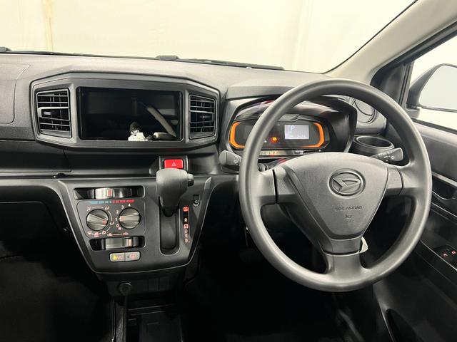 ミライースL SAIII 走行2423キロ/オートライト/マット1年保証距離無制限 走行距離2423キロ マット 助手席エアバッグ クリアランスソナー オートライト アイドリングストップ マニュアルエアコン キーレスエントリー(埼玉県)の中古車