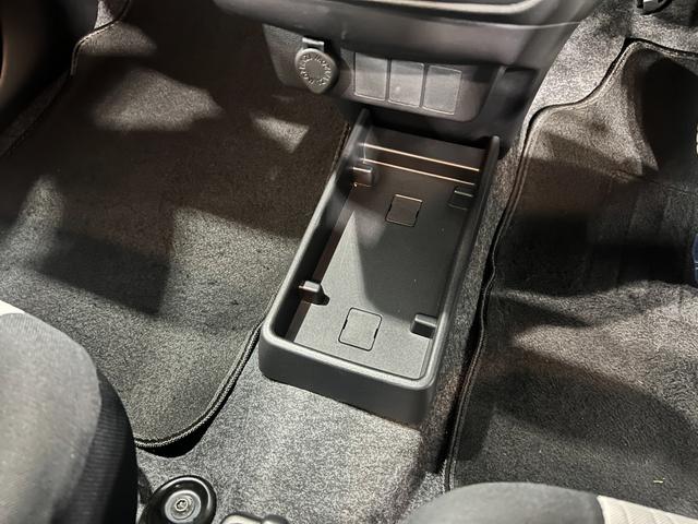 ミライースＬ　ＳＡIII　走行２７１８キロ／クリアランスソナー一年保証・走行距離無制限　走行２７１８キロ　助手席エアバック　オートライト　オートマチックハイビーム　クリアランスソナー　アイドリングストップ（埼玉県）の中古車