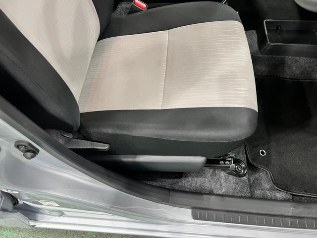 ミライースＬ　ＳＡIII　走行４３０２キロ／オートライト／マット１年保証距離無制限　走行距離４３０２キロ　マット　クリアランスソナー　オートマチックハイビーム　オートライト　アイドリングストップ　マニュアルエアコン　キーレスエントリー　スマートアシスト３（埼玉県）の中古車