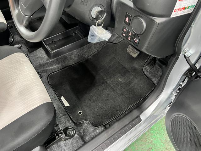 ミライースＬ　ＳＡIII　走行４３０２キロ／オートライト／マット１年保証距離無制限　走行距離４３０２キロ　マット　クリアランスソナー　オートマチックハイビーム　オートライト　アイドリングストップ　マニュアルエアコン　キーレスエントリー　スマートアシスト３（埼玉県）の中古車