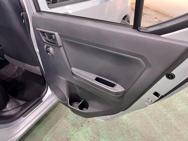 ミライースＬ　ＳＡIII　走行４３０２キロ／オートライト／マット１年保証距離無制限　走行距離４３０２キロ　マット　クリアランスソナー　オートマチックハイビーム　オートライト　アイドリングストップ　マニュアルエアコン　キーレスエントリー　スマートアシスト３（埼玉県）の中古車