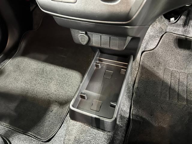 ミライースＬ　ＳＡIII　走行４３０２キロ／オートライト／マット１年保証距離無制限　走行距離４３０２キロ　マット　クリアランスソナー　オートマチックハイビーム　オートライト　アイドリングストップ　マニュアルエアコン　キーレスエントリー　スマートアシスト３（埼玉県）の中古車