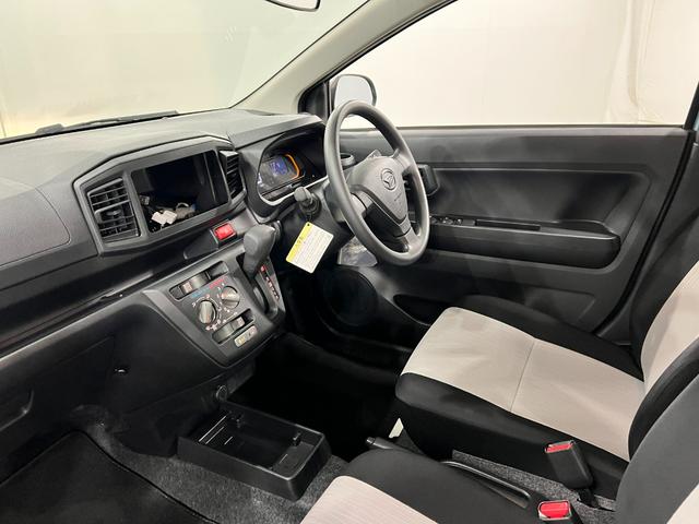 ミライースＬ　ＳＡIII　走行３１７９キロ／オートライト／マット１年保証距離無制限　走行距離３１７９キロ　助手席エアバッグ　マット　クリアランスソナー　オートマチックハイビーム　オートライト　アイドリングストップ　スマートアシスト３　キーレスエントリー（埼玉県）の中古車