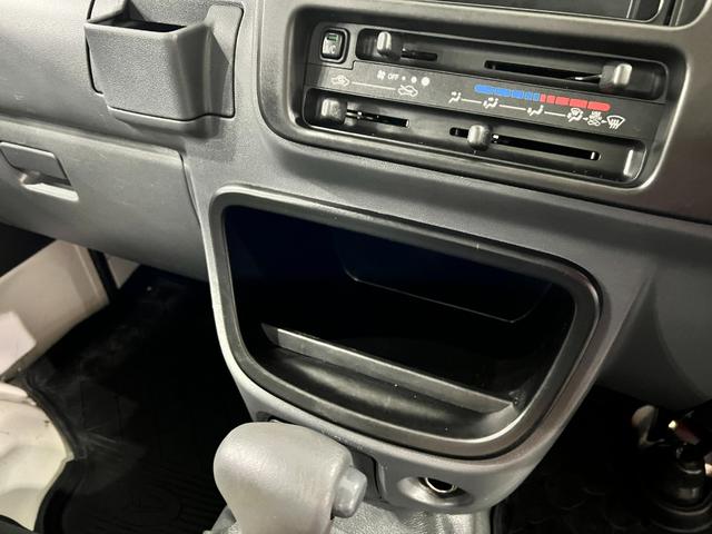 ハイゼットトラックＥＸＴ　走行１５８３０キロ／４ＷＤ／オートマ一年保証・走行距離無制限走行１５８３０キロ　４ＷＤ　オートマ　キーレス　純正カーペットマット　マニュアルエアコン　荷台作業灯（埼玉県）の中古車