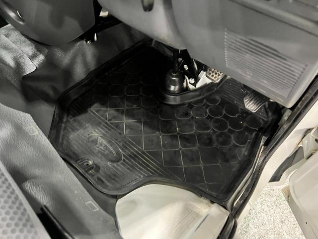 ハイゼットトラックＥＸＴ　走行１５８３０キロ／４ＷＤ／オートマ一年保証・走行距離無制限走行１５８３０キロ　４ＷＤ　オートマ　キーレス　純正カーペットマット　マニュアルエアコン　荷台作業灯（埼玉県）の中古車