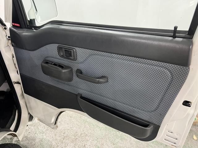 ハイゼットトラックＥＸＴ　走行１５８３０キロ／４ＷＤ／オートマ一年保証・走行距離無制限走行１５８３０キロ　４ＷＤ　オートマ　キーレス　純正カーペットマット　マニュアルエアコン　荷台作業灯（埼玉県）の中古車