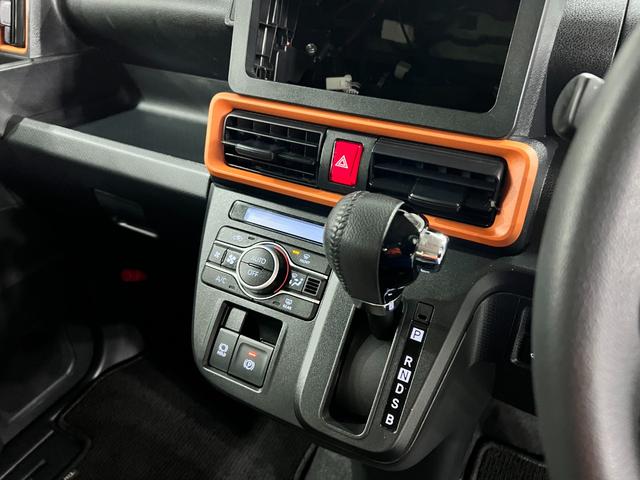 タントファンクロスターボ　走行４８０３６キロ／両側電動スライドドア一年保証・走行距離無制限　走行４８０３６キロ　サイドエアバック　クリアランスソナー　オートマチックハイビーム　オートライト　ＬＥＤヘッドライト　ベンチシート　シートヒーター　両側電動スライドドア（埼玉県）の中古車