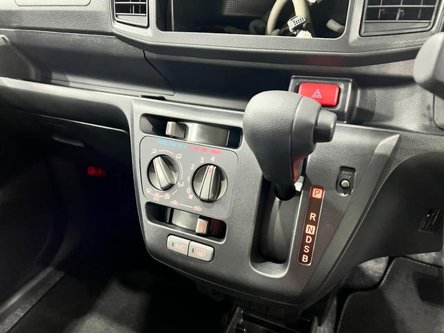 ミライースL SAIII 走行3349キロ/クリアランスソナー一年保証・走行距離無制限 走行3349キロ 助手席エアバック オートライト オートマチックハイビーム クリアランスソナー アイドリングストップ(埼玉県)の中古車