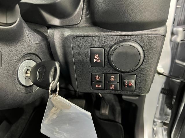 ミライースＬ　ＳＡIII　走行２８２８キロ／オートライト／マット１年保証距離無制限　走行距離２８２８キロ　フロアマット　助手席エアバッグ　クリアランスソナー　オートマチックハイビーム　オートライト　アイドリングストップ　キーレスエントリー（埼玉県）の中古車