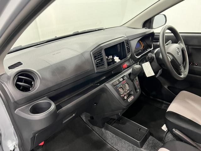 ミライースＬ　ＳＡIII　走行２８２８キロ／オートライト／マット１年保証距離無制限　走行距離２８２８キロ　フロアマット　助手席エアバッグ　クリアランスソナー　オートマチックハイビーム　オートライト　アイドリングストップ　キーレスエントリー（埼玉県）の中古車