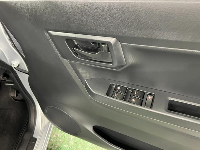 ミライースＬ　ＳＡIII　走行２８２８キロ／オートライト／マット１年保証距離無制限　走行距離２８２８キロ　フロアマット　助手席エアバッグ　クリアランスソナー　オートマチックハイビーム　オートライト　アイドリングストップ　キーレスエントリー（埼玉県）の中古車