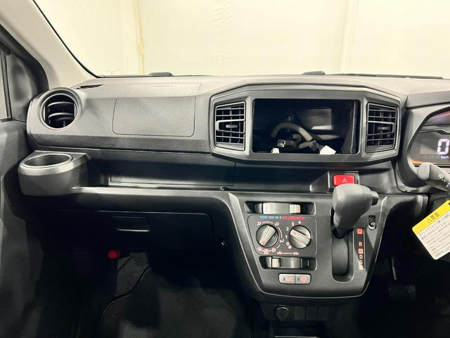 ミライースＬ　ＳＡIII　走行４２１９キロ／オートライト／マット１年保証距離無制限　走行距離４２１９キロ　フロアマット　助手席エアバッグ　クリアランスソナー　オートマチックハイビーム　オートライト　アイドリングストップ　スマートアシスト３　キーレスエントリー（埼玉県）の中古車