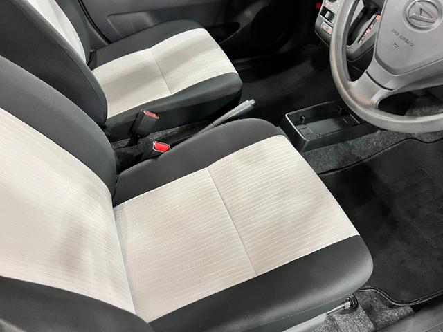 ミライースＬ　ＳＡIII　走行４２１９キロ／オートライト／マット１年保証距離無制限　走行距離４２１９キロ　フロアマット　助手席エアバッグ　クリアランスソナー　オートマチックハイビーム　オートライト　アイドリングストップ　スマートアシスト３　キーレスエントリー（埼玉県）の中古車