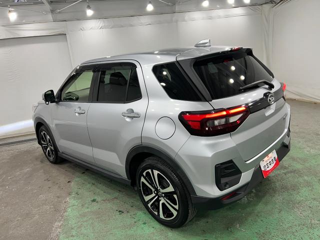 ロッキープレミアム　走行４２２３２キロ／車検整備付／ナビ／ドラレコ一年保証・走行距離無制限走行４２２３２キロ　フルセグナビ　バックカメラ　ドラレコ　クリアランスソナー　オートライト　ＬＥＤヘッドライト　シートヒーター（埼玉県）の中古車