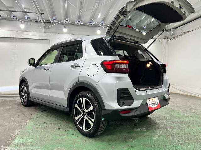 ロッキープレミアム　走行４２２３２キロ／車検整備付／ナビ／ドラレコ一年保証・走行距離無制限走行４２２３２キロ　フルセグナビ　バックカメラ　ドラレコ　クリアランスソナー　オートライト　ＬＥＤヘッドライト　シートヒーター（埼玉県）の中古車