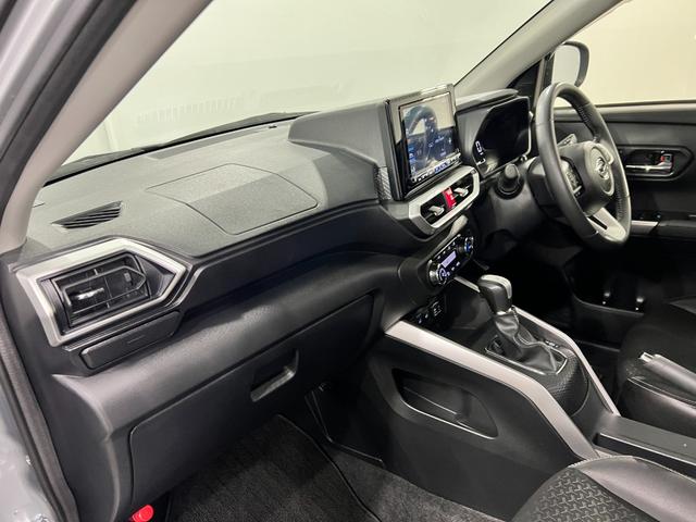 ロッキープレミアム　走行４２２３２キロ／車検整備付／ナビ／ドラレコ一年保証・走行距離無制限走行４２２３２キロ　フルセグナビ　バックカメラ　ドラレコ　クリアランスソナー　オートライト　ＬＥＤヘッドライト　シートヒーター（埼玉県）の中古車