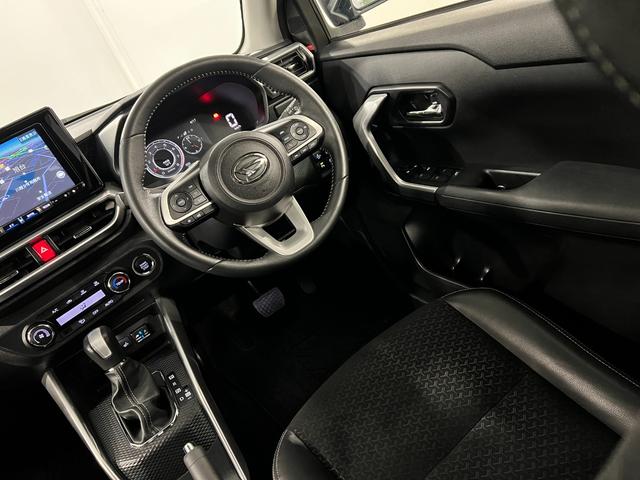 ロッキープレミアム　走行４２２３２キロ／車検整備付／ナビ／ドラレコ一年保証・走行距離無制限走行４２２３２キロ　フルセグナビ　バックカメラ　ドラレコ　クリアランスソナー　オートライト　ＬＥＤヘッドライト　シートヒーター（埼玉県）の中古車