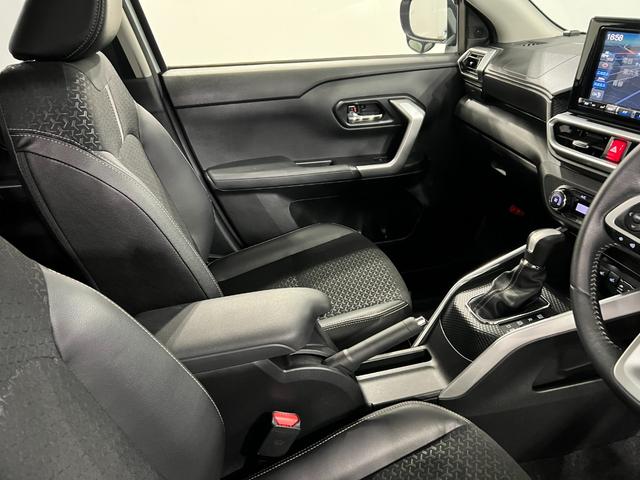 ロッキープレミアム　走行４２２３２キロ／車検整備付／ナビ／ドラレコ一年保証・走行距離無制限走行４２２３２キロ　フルセグナビ　バックカメラ　ドラレコ　クリアランスソナー　オートライト　ＬＥＤヘッドライト　シートヒーター（埼玉県）の中古車