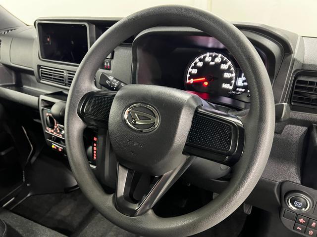 ハイゼットカーゴクルーズ　走行１００６６キロ／クリアランスソナー一年保証・走行距離無制限走行１００６６キロ　助手席エアバック　クリアランスソナー　オートライト　キーフリー　パワーウィンド（埼玉県）の中古車