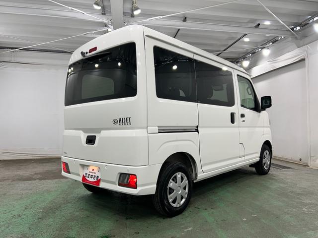 ハイゼットカーゴクルーズ　走行１００６６キロ／クリアランスソナー一年保証・走行距離無制限走行１００６６キロ　助手席エアバック　クリアランスソナー　オートライト　キーフリー　パワーウィンド（埼玉県）の中古車