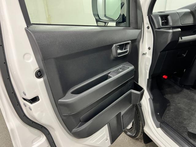 ハイゼットカーゴクルーズ　走行１００６６キロ／クリアランスソナー一年保証・走行距離無制限走行１００６６キロ　助手席エアバック　クリアランスソナー　オートライト　キーフリー　パワーウィンド（埼玉県）の中古車