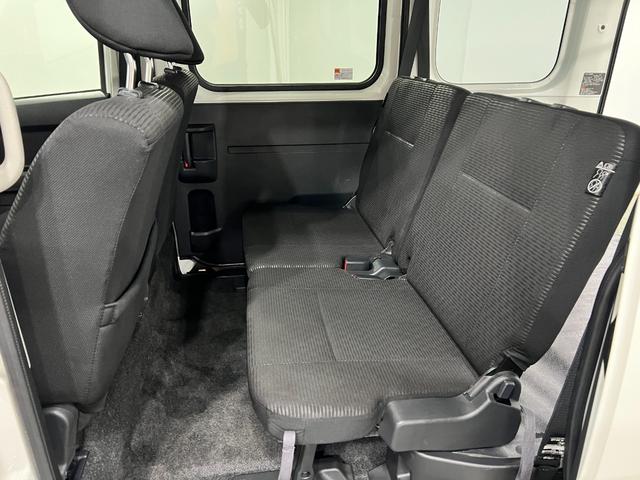 ハイゼットカーゴクルーズ　走行１００６６キロ／クリアランスソナー一年保証・走行距離無制限走行１００６６キロ　助手席エアバック　クリアランスソナー　オートライト　キーフリー　パワーウィンド（埼玉県）の中古車