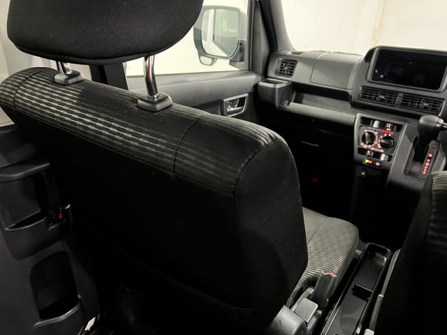 ハイゼットカーゴクルーズ　走行１００６６キロ／クリアランスソナー一年保証・走行距離無制限走行１００６６キロ　助手席エアバック　クリアランスソナー　オートライト　キーフリー　パワーウィンド（埼玉県）の中古車