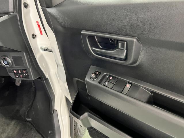 ハイゼットカーゴクルーズ　走行１００６６キロ／クリアランスソナー一年保証・走行距離無制限走行１００６６キロ　助手席エアバック　クリアランスソナー　オートライト　キーフリー　パワーウィンド（埼玉県）の中古車