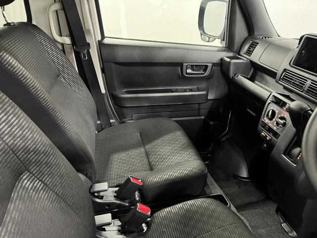 ハイゼットカーゴクルーズ　走行１００６６キロ／クリアランスソナー一年保証・走行距離無制限走行１００６６キロ　助手席エアバック　クリアランスソナー　オートライト　キーフリー　パワーウィンド（埼玉県）の中古車