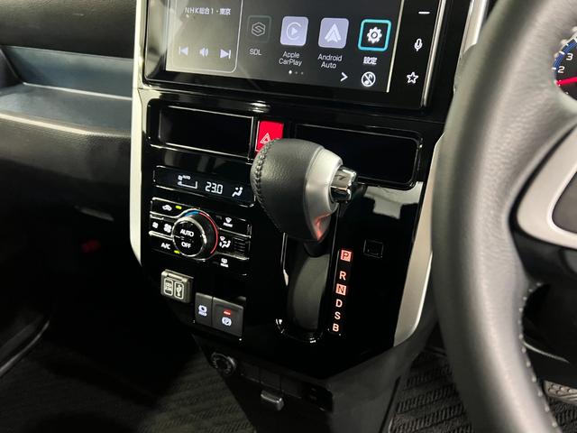 ルーミーカスタムＧ　車検整備付／走行２５８７２キロ／ディスプレイＯＤ１年保証距離無制限　走行距離２５８７２キロ　ディスプレイオーディオ　ブルートゥース　全周囲カメラ　車検整備付　タイヤ４本交換　クリアランスソナー　オートライト　ＬＥＤヘッドライト　両側電動スライドドア（埼玉県）の中古車