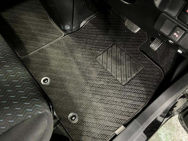 ルーミーカスタムＧ　車検整備付／走行２５８７２キロ／ディスプレイＯＤ１年保証距離無制限　走行距離２５８７２キロ　ディスプレイオーディオ　ブルートゥース　全周囲カメラ　車検整備付　タイヤ４本交換　クリアランスソナー　オートライト　ＬＥＤヘッドライト　両側電動スライドドア（埼玉県）の中古車