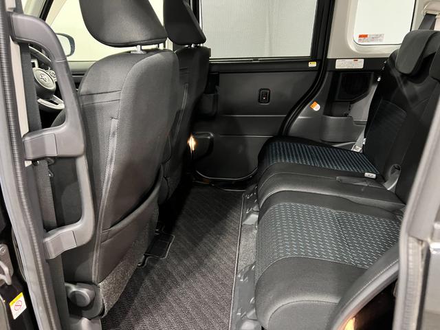 ルーミーカスタムＧ　車検整備付／走行２５８７２キロ／ディスプレイＯＤ１年保証距離無制限　走行距離２５８７２キロ　ディスプレイオーディオ　ブルートゥース　全周囲カメラ　車検整備付　タイヤ４本交換　クリアランスソナー　オートライト　ＬＥＤヘッドライト　両側電動スライドドア（埼玉県）の中古車