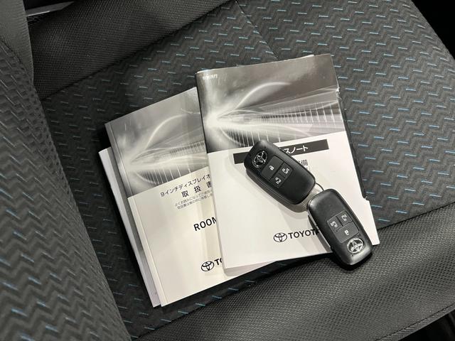 ルーミーカスタムＧ　車検整備付／走行２５８７２キロ／ディスプレイＯＤ１年保証距離無制限　走行距離２５８７２キロ　ディスプレイオーディオ　ブルートゥース　全周囲カメラ　車検整備付　タイヤ４本交換　クリアランスソナー　オートライト　ＬＥＤヘッドライト　両側電動スライドドア（埼玉県）の中古車