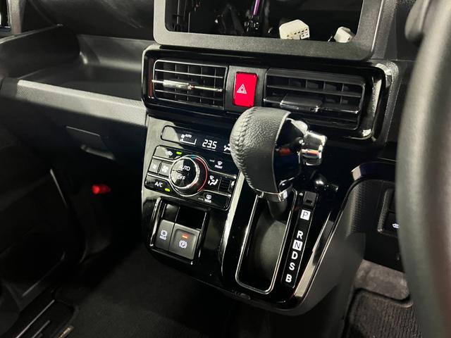 タントカスタムＲＳ　走行２３８２３キロ／クリアランスソナー一年保証・走行距離無制限　走行２３８２３キロ　サイドエアバック　クリアランスソナー　オートマチックハイビーム　オートライト　ＬＥＤヘッドライト　ベンチシート　シートヒーター　両側電動スライドドア（埼玉県）の中古車